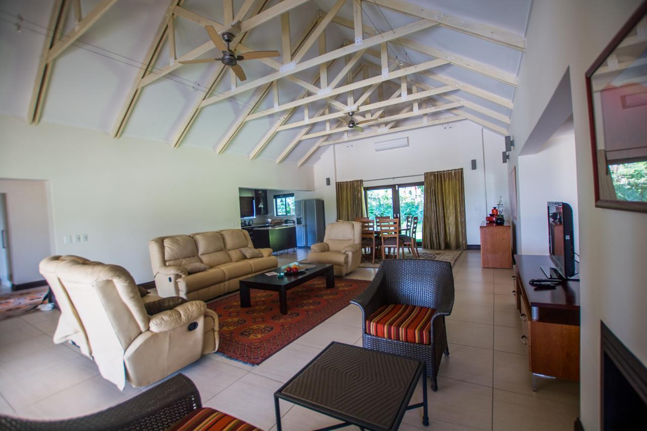Hoyohoyo Hazyview View Villas Esterno foto
